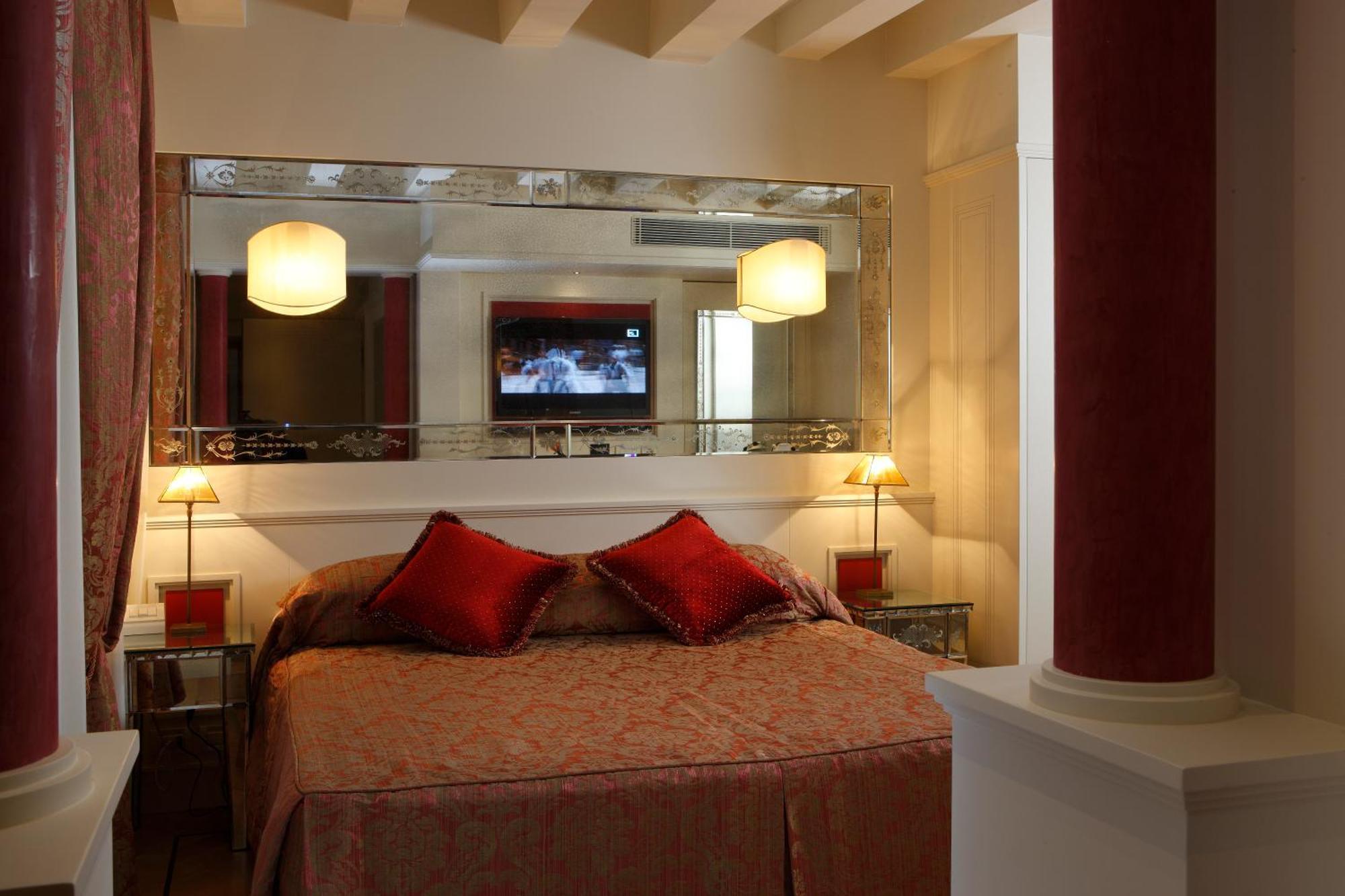 Canaletto Luxury Suites - San Marco Luxury Venedig Exterior foto